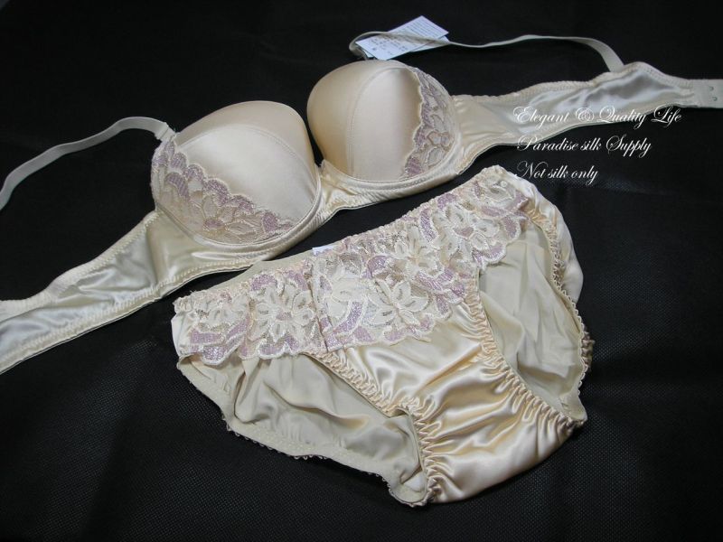  Heavy-Weight Silk Underwear Lacy Padded Bra 8003C
